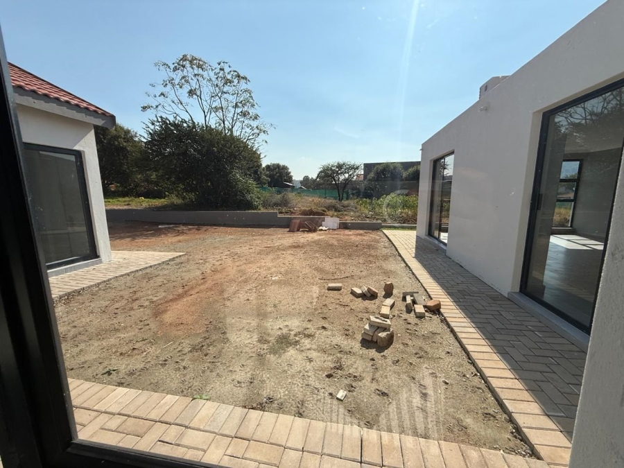 4 Bedroom Property for Sale in Buffelspoort Eco Estate North West